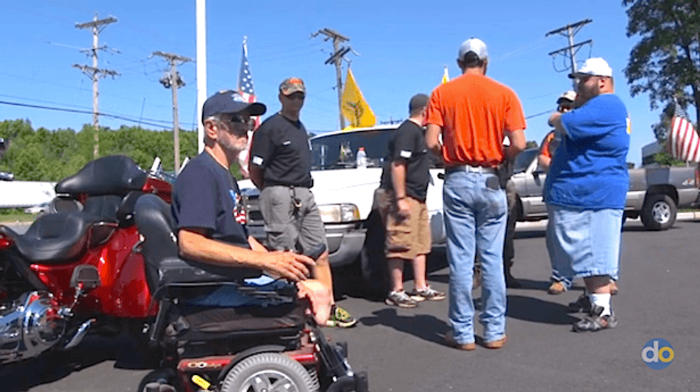 Oath Keepers hold midday rally to say Obama is too busy for Delaware photo op
