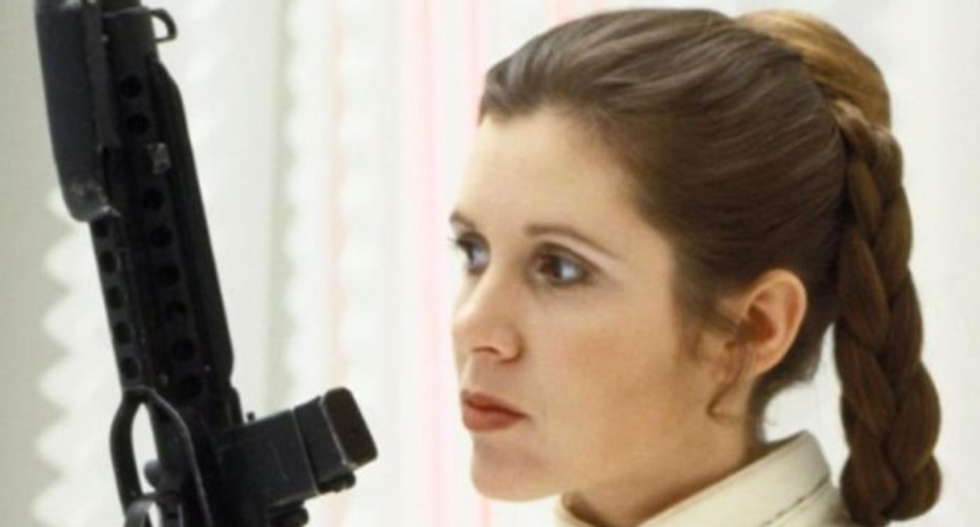 'Don't you f*cking dare touch her, 2016': Internet rallies behind Carrie Fisher after heart attack
