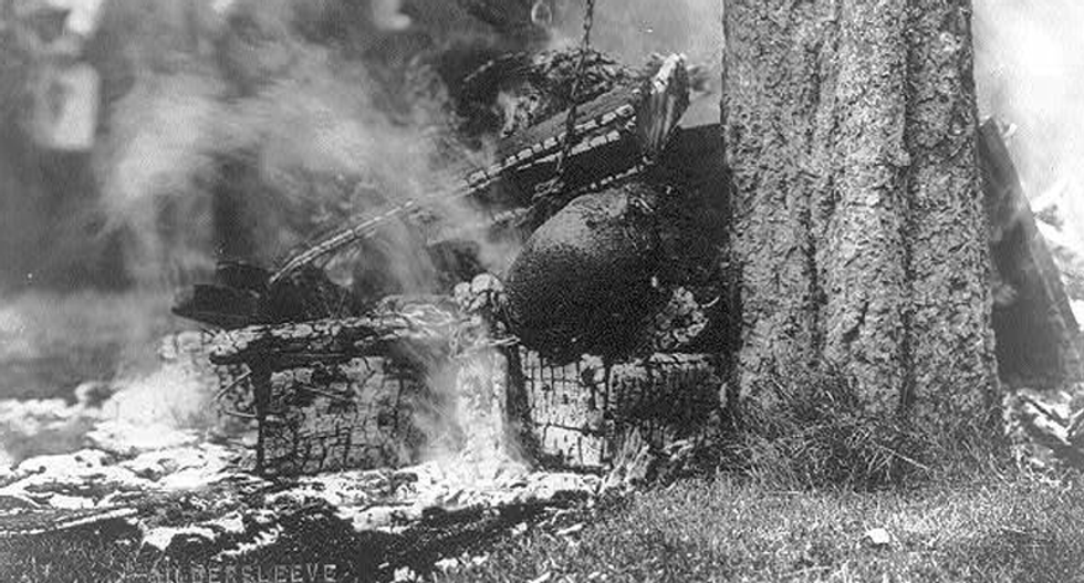 This is the charred body of Jesse Washington and whites from Waco -- not ISIS -- burned him alive