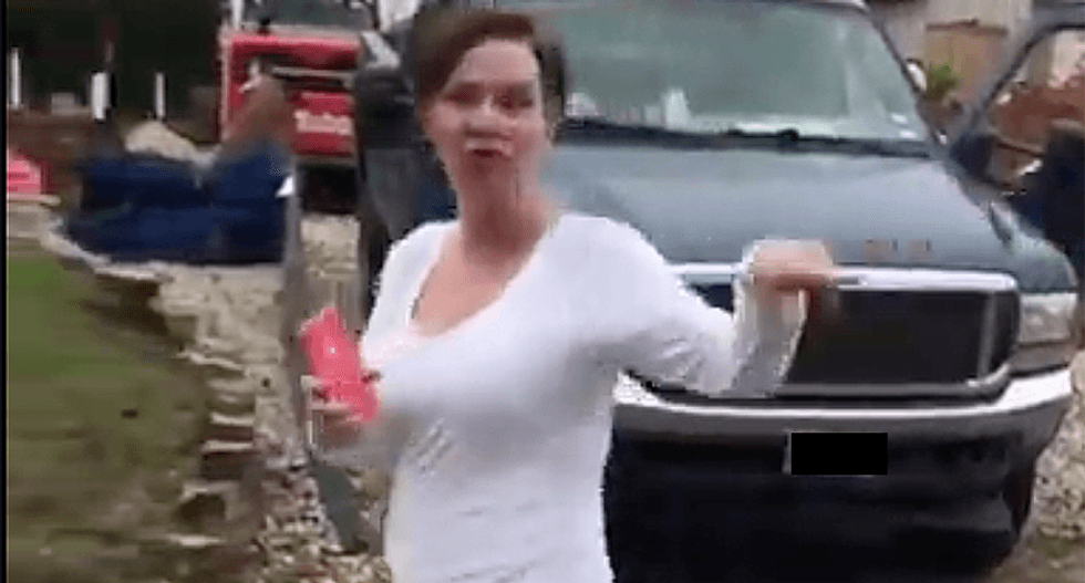 Texas woman threatens to call ICE on food truck with permit
