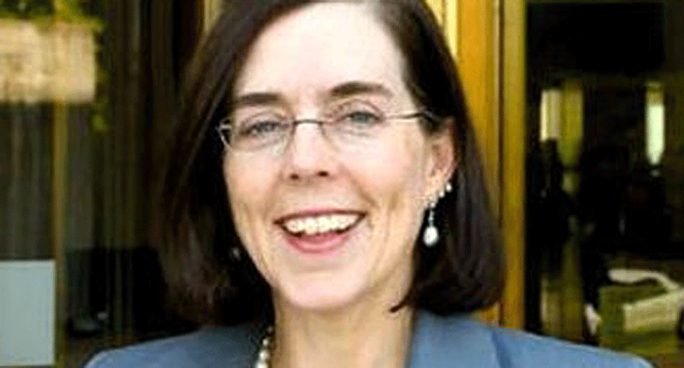 After Oregon Republicans scurry off to avoid voting on climate bill, Governor Kate Brown sends state police to bring them back