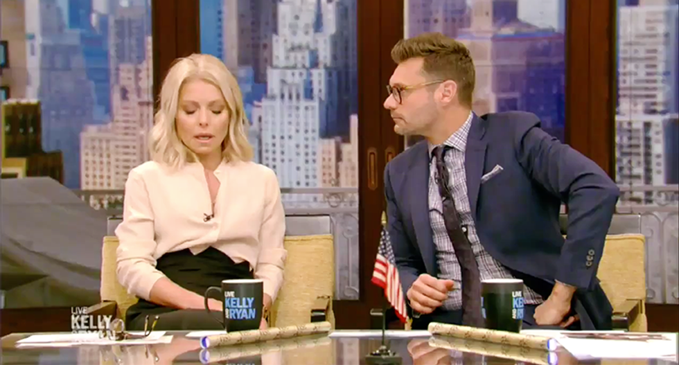Kelly Ripa started 'Live' with a powerful speech about being a mom of students in wake of Florida high school shooting