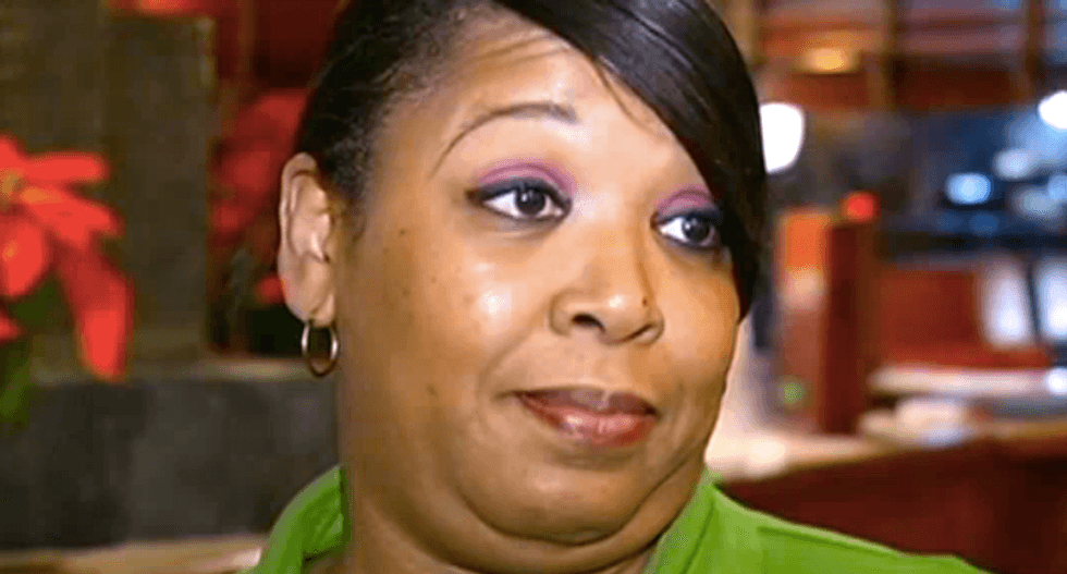 Customers rally around beloved waitress stiffed by white couple who ‘don’t tip black people’
