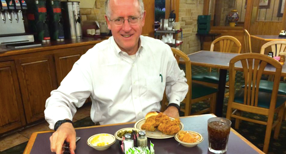 Texas Republican thinks Russian hackers for Trump are basically the same as Mexican singers for Clinton