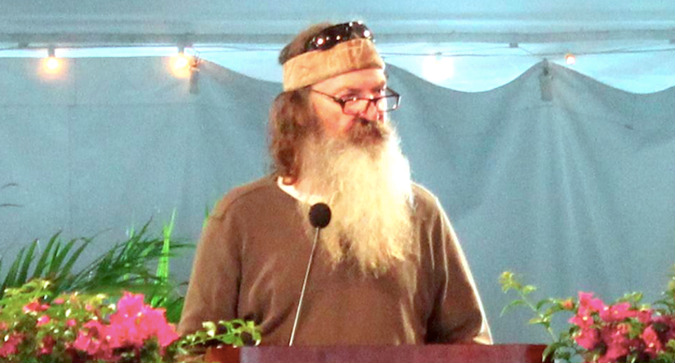 'Duck Dynasty' star fantasizes about atheist family's brutal rape and murder to make point about God's law
