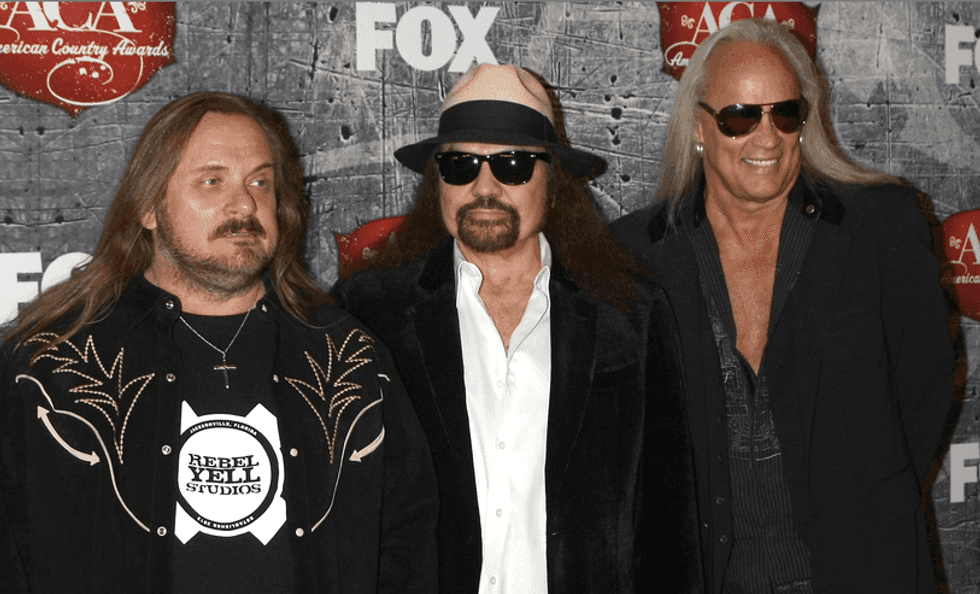 Lynyrd Skynyrd drummer Robert Burns Jr. dies in crash, age 64