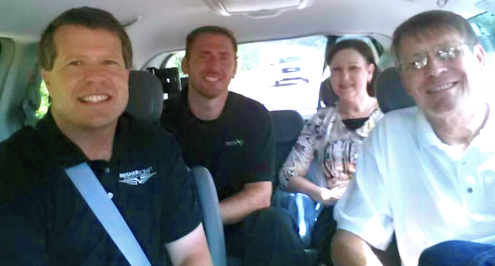 Jim Bob Duggar welcomes home notorious tax-dodging creationist Kent Hovind from prison