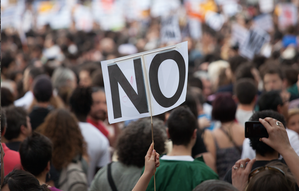 Gawker editorial staff revolts against decision to pull post outing Condé Nast CFO