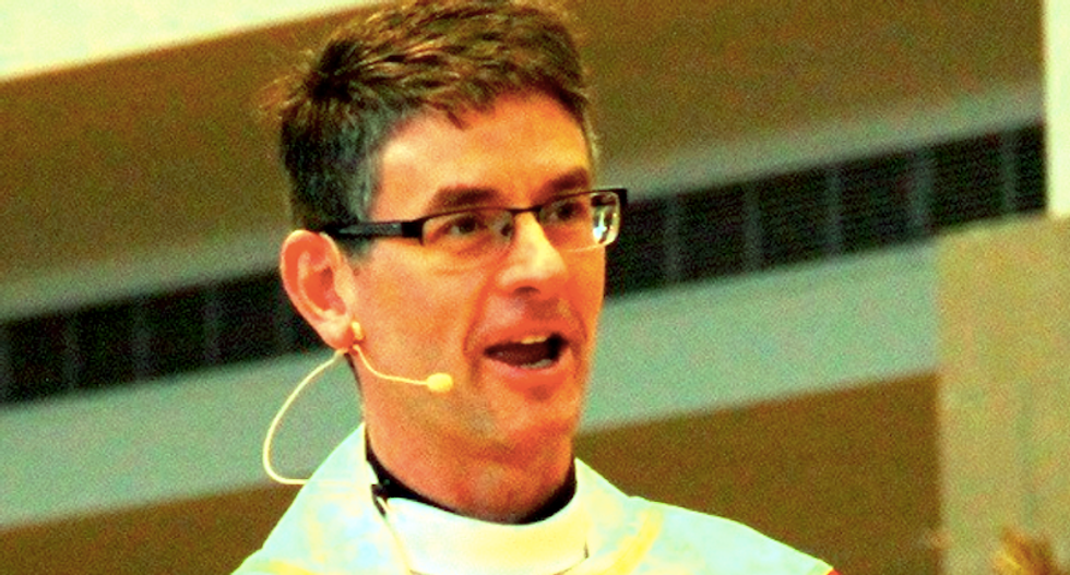Anti-LGBT Michigan priest: Warn teens against sinful gay behavior by cramming a bagel in your ear