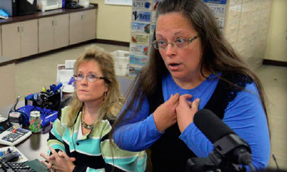 Lawyers vow Kim Davis will violate court order and halt marriage licenses after release from jail