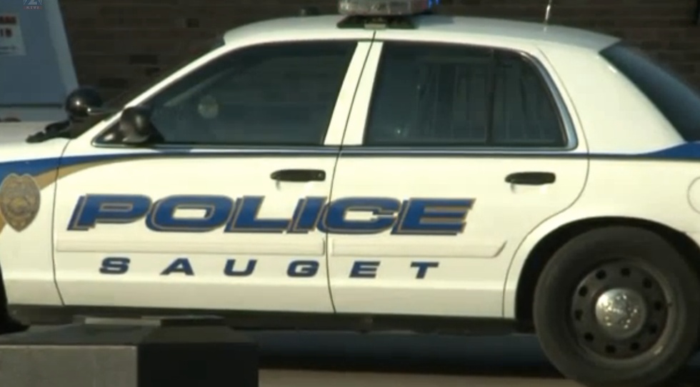 Spilled beer leads to shooting death at Illinois convenience store