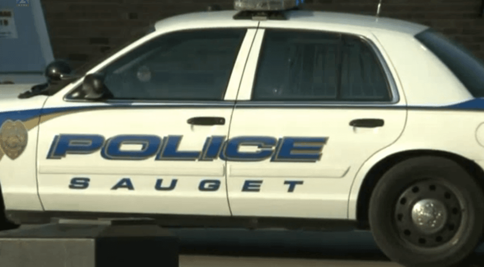 Spilled beer leads to shooting death at Illinois convenience store