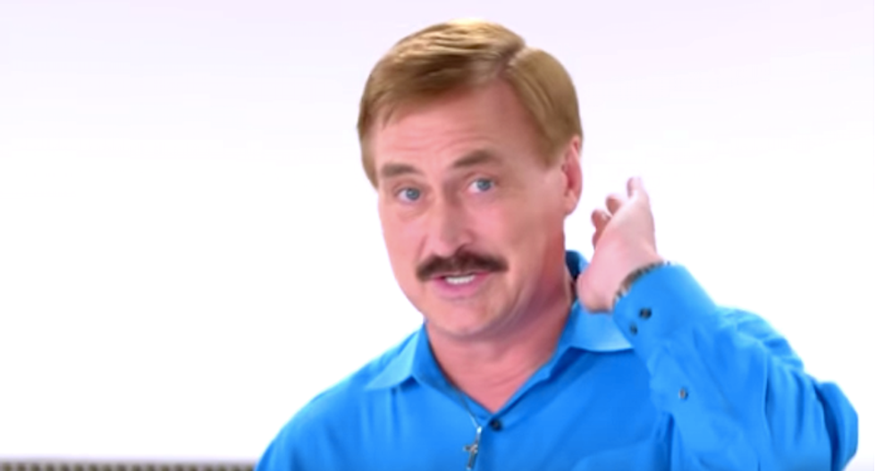 MyPillow pitchman Mike Lindell cozies up to Trump as company battered by lawsuits and 'F' ratings