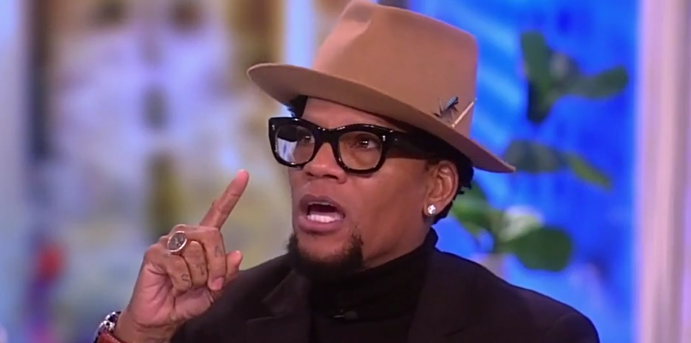 DL Hughley blasts 'clearly racist' Trump: 'If he has no idea about history he's too dumb to be president'