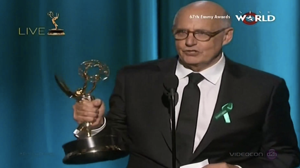 ‘Thank you for your courage’: ‘Transparent’ actor Jeffrey Tambor dedicates award to the transgender community