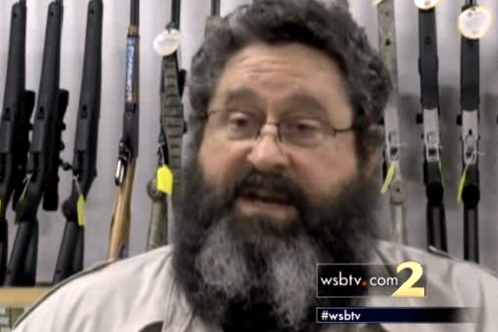 Tennessee gun shop offers discounts to Christians after Oregon massacre: 'We need to protect ourselves'