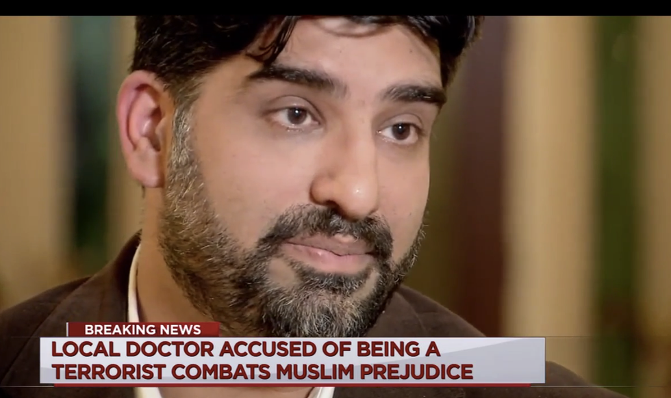 Muslim anti-radicalism activist detained in Texas because airline passengers thought he looked scary