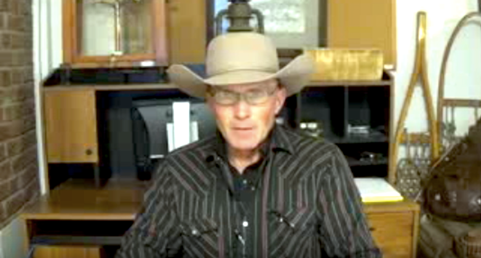 Oregon militants LaVoy Finicum and Ryan Bundy travel to Utah to plot another armed showdown