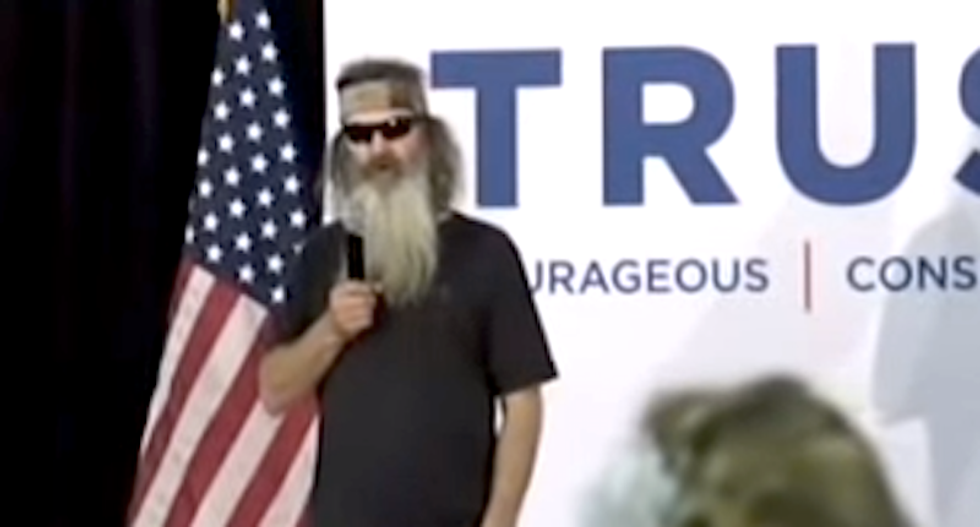 Ted Cruz applauds Duck Dynasty star’s ‘cheerful’ vow to ‘rid the earth’ of gay marriage supporters