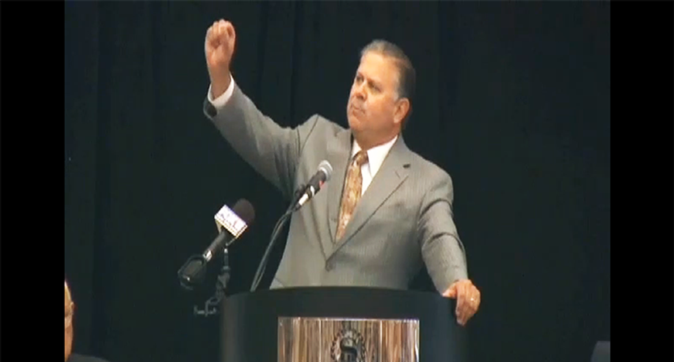 GOP sheriff unleashes a stunning take down of Republicans—a party of ‘cult leaders’ and ‘idiots’