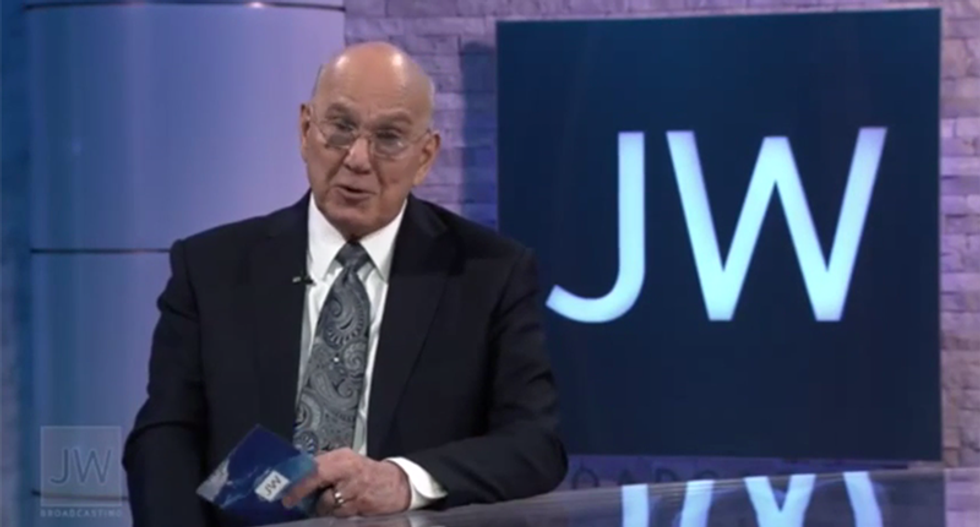 Jehovah’s Witnesses try to debunk evolution in their latest video — but come up short again