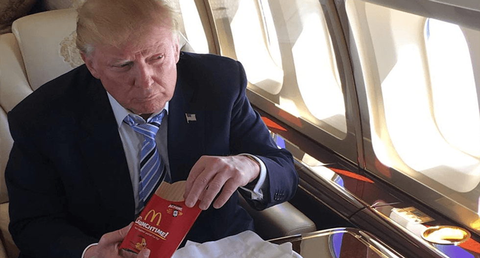 Everyone is baffled by Trump’s rambling rant about flushing toilets ’10 times, 15 times’