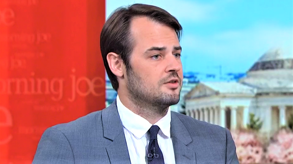 The Russian mob first 'made its move' on Trump when he was hemorrhaging money in 2002: Documentary filmmaker