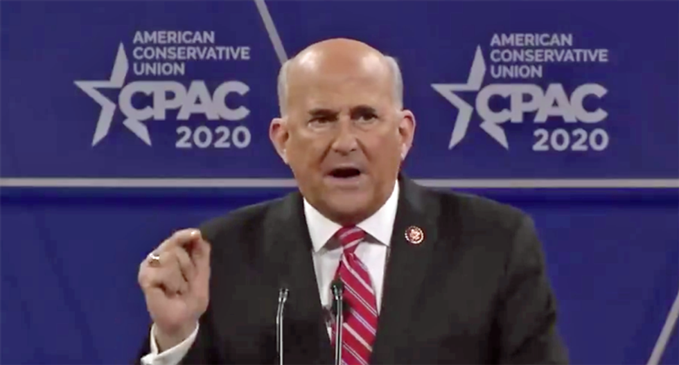 Republican refusing to self-quarantine spotted giving tour of the U.S. Capitol to Texas tourists