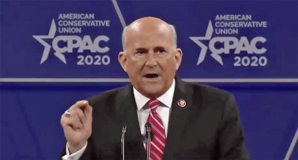 Republican refusing to self-quarantine spotted giving tour of the U.S. Capitol to Texas tourists