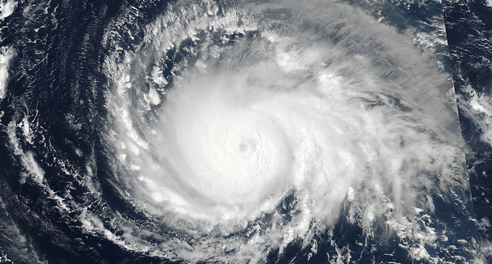 These 10 terrifying maps reveal how Hurricane Irma can reach tornado wind speeds causing massive destruction