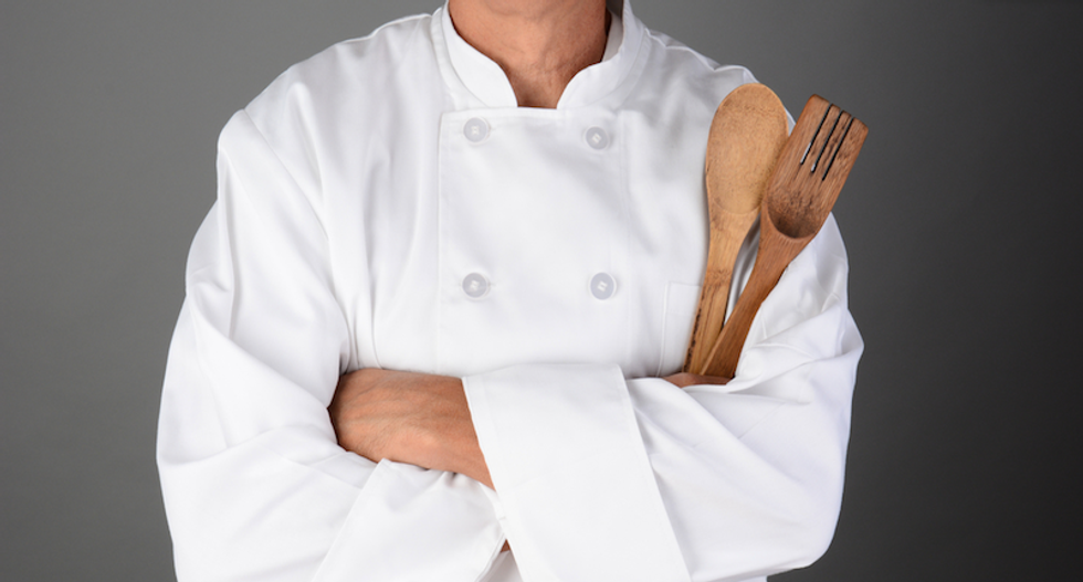 12 foods chefs never order at a restaurant