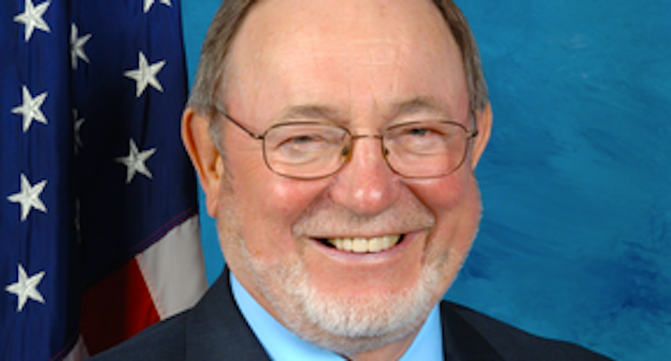 Alaska Republican stuns high school crowd by comparing gay marriage to bulls having sex