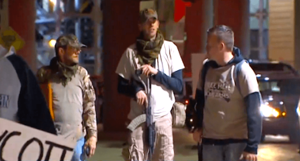 Rifle-touting ammosexuals trail Ferguson protesters in Dallas to 'protect private property'