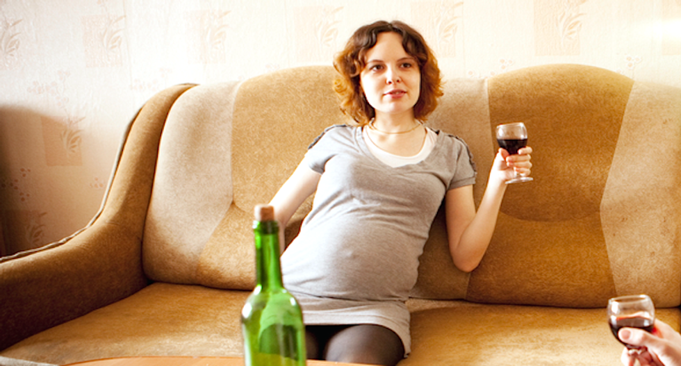 NYC Mayor de Blasio says bars cannot refuse to serve alcohol to pregnant women