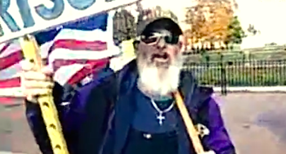 ‘American Freedom’ protesters call for Obama’s lynching: 'Hang the Kenyan traitor'