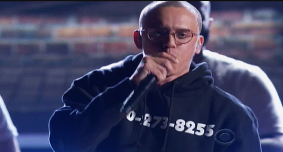 Logic performs his tribute to Chester Bennington at Grammys with global message of peace: 'You are not sh*tholes'