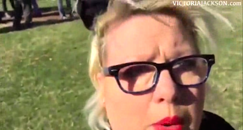 'SNL' ditz Victoria Jackson leaves right-wing bubble for campus Muslim rally, hilarity ensues