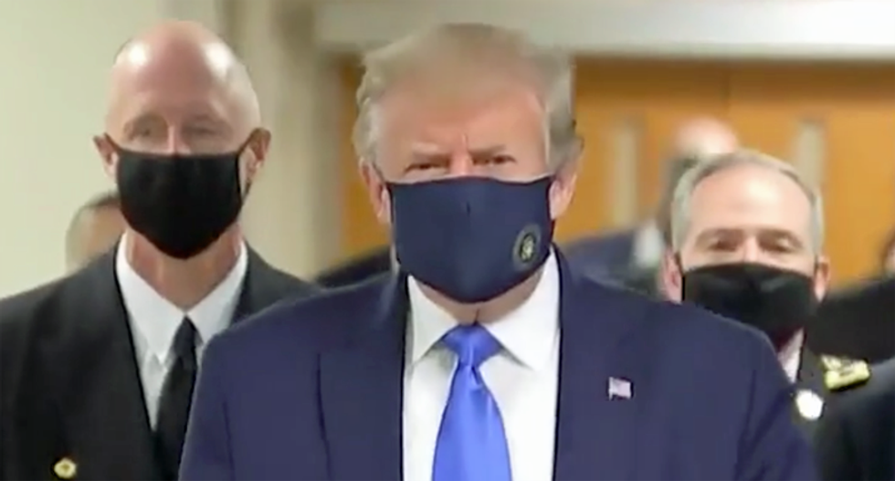 Trump spotted wearing a coronavirus mask during post-golf visit to hospital: reports