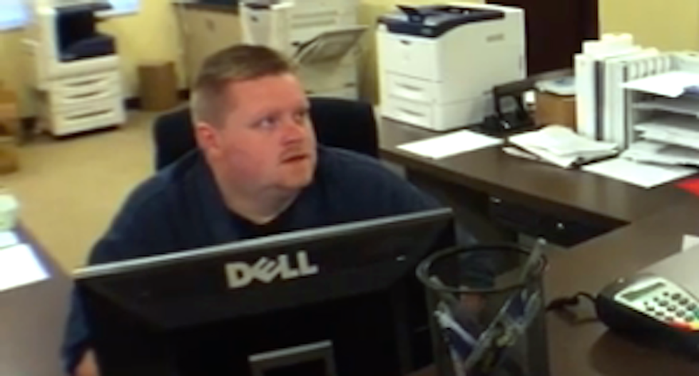 Deputy clerk vows to defy Kim Davis and continue issuing marriage licenses to gay couples