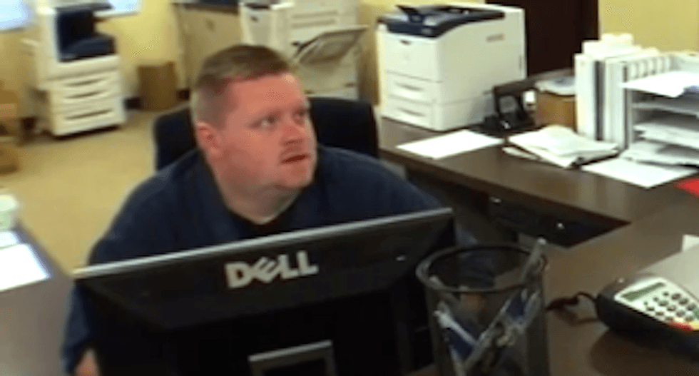Deputy clerk vows to defy Kim Davis and continue issuing marriage licenses to gay couples