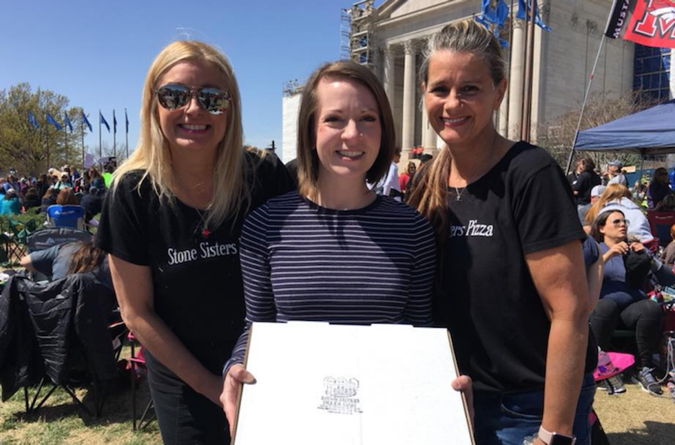 Americans throughout the country are sending pizza to support Oklahoma teachers walkout