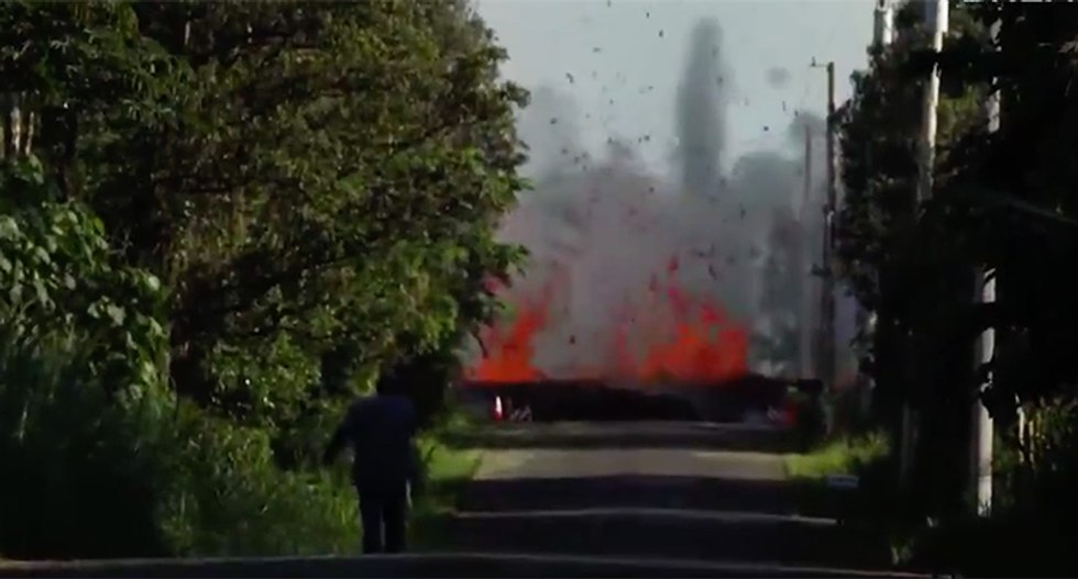15 horrifying photos and videos after Hawaii has over 300 earthquakes and a volcanic eruption