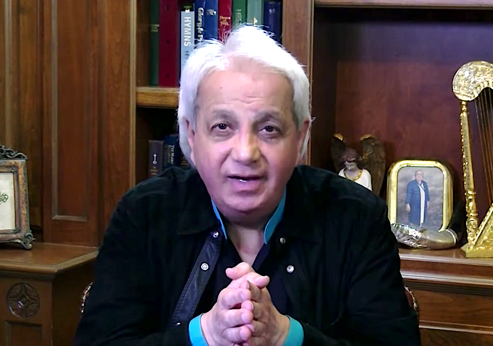 Evangelist Benny Hinn begs for donations just two days after renouncing prosperity gospel