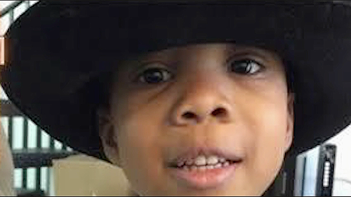 7-year-old autistic boy took his mask off on the bus — now parents want to know why the cops were called