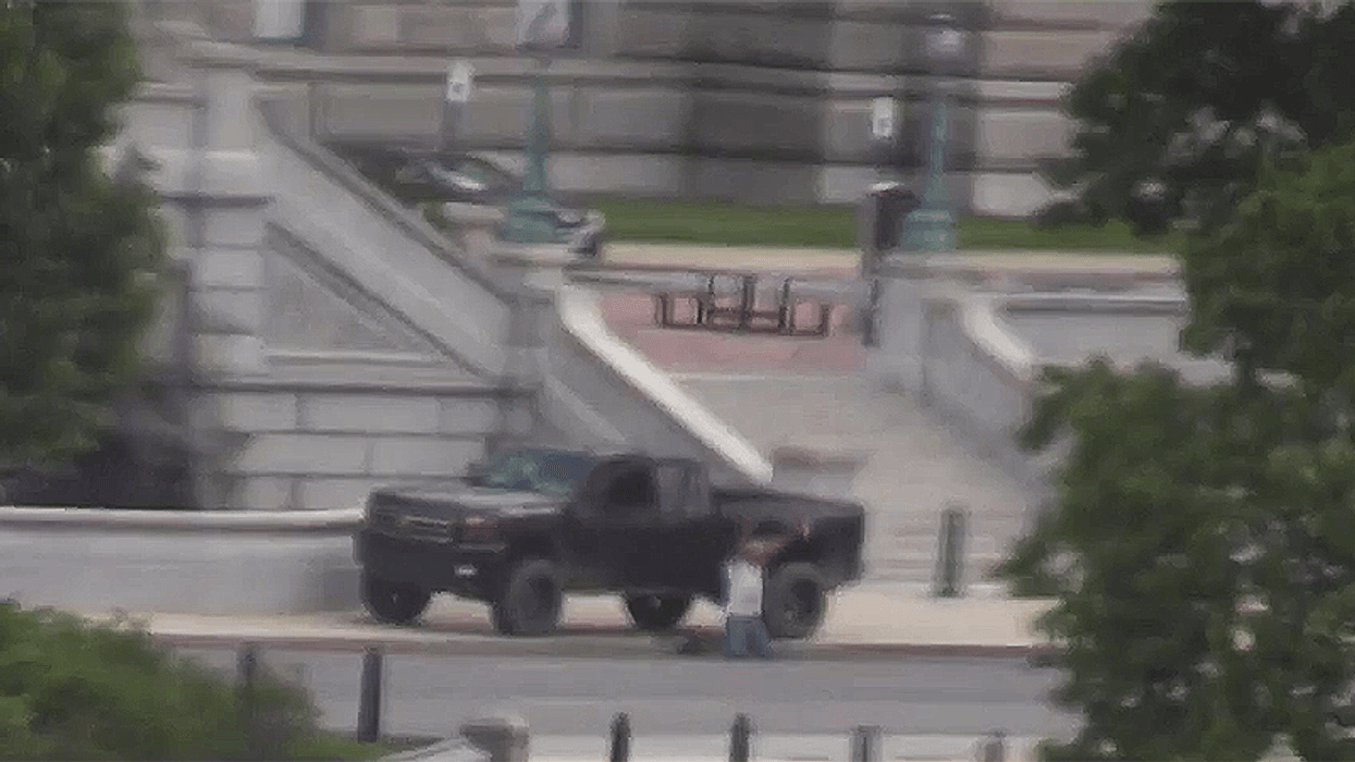 Capitol bomb suspect surrenders to police: MSNBC