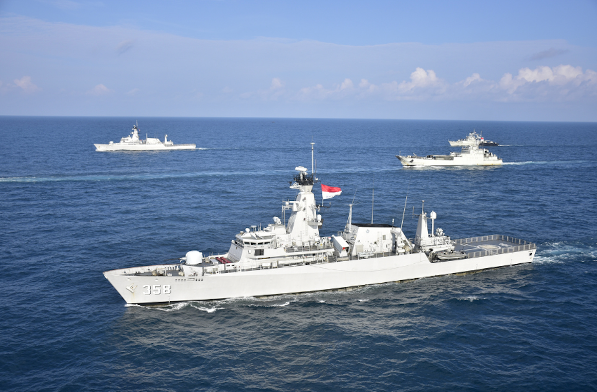 GOP congressman — a retired Navy SEAL — uses foreign warship photo in salute to U.S. Navy