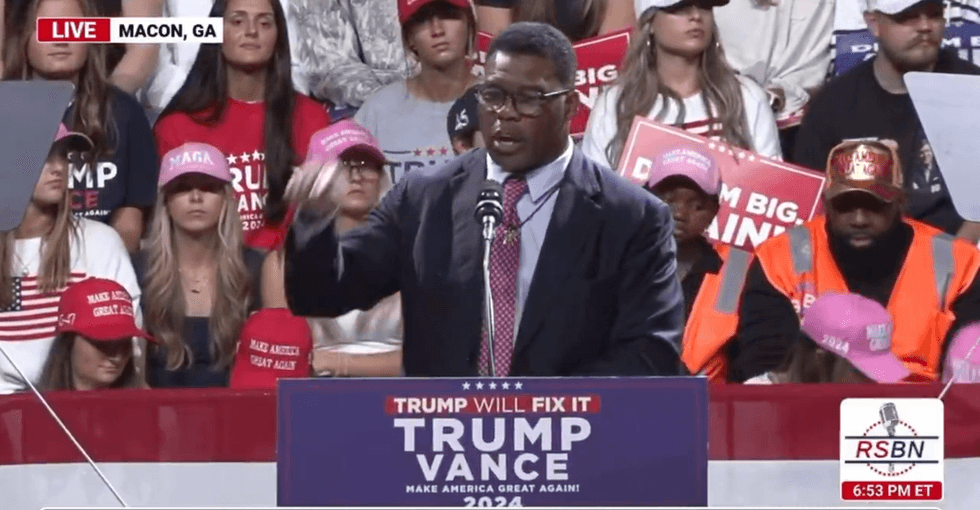 'Funniest thing I’ve seen': Herschel Walker tells Georgia to vote for wrong guy