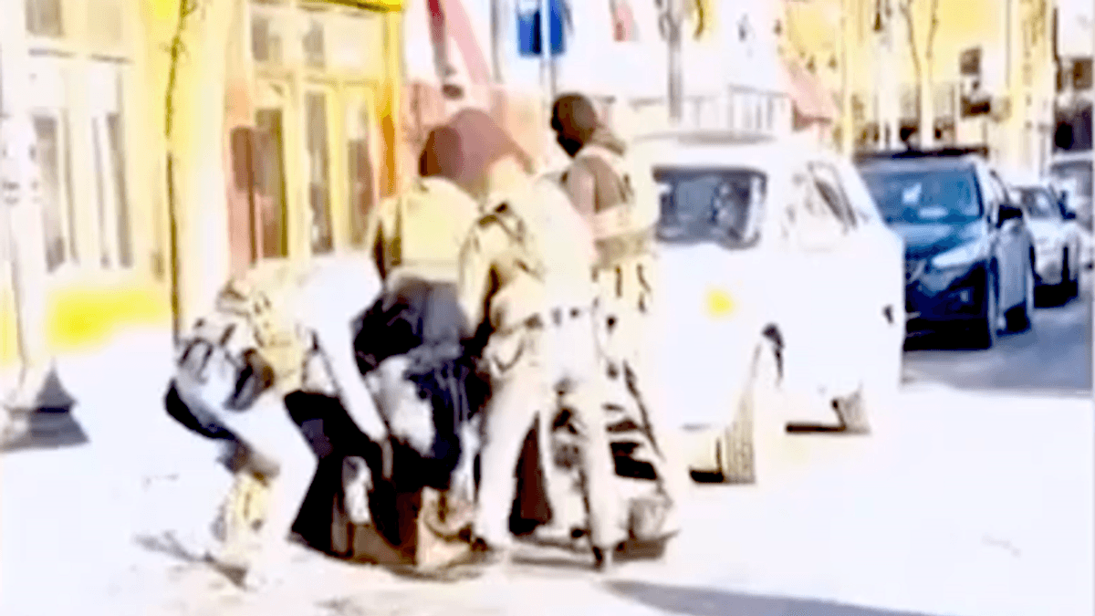 'Worse and worse for White House': Damning new video reveals run-up to ICE shooting