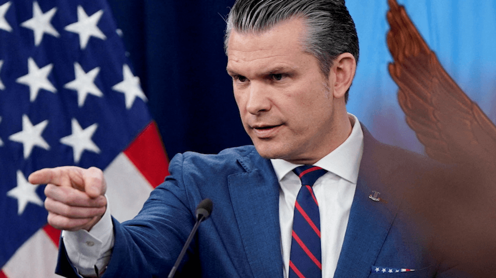 Journalist says Pete Hegseth stacked the deck at press conference with MAGA reporters