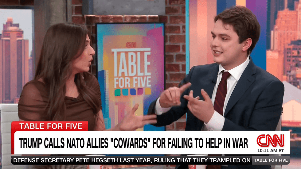 ‘Contradictions here are endless’: Conservatives roasted to their face over Trump defenses